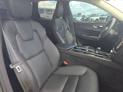 Used 2023 Volvo XC60 B5 Plus w/ Climate Package FWD image 24