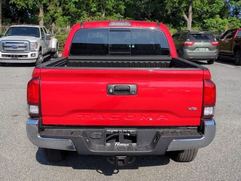 Used 2021 Toyota Tacoma SR5 RWD image 5