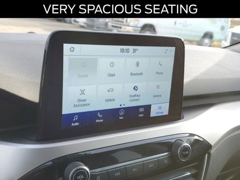 Certified 2020 Ford Escape SE image 22