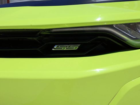 Used 2020 Chevrolet Camaro SS image 18