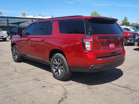 Used 2021 Chevrolet Suburban RST w/ Rear Media and Nav Package AWD/4WD image 7