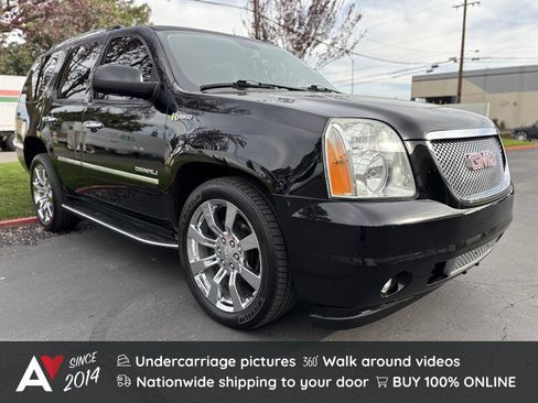 Used 2013 GMC Yukon Denali image 1