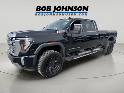 Used 2025 GMC Sierra 2500 Denali AWD/4WD image 6