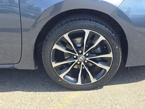 Used 2017 Toyota Corolla SE FWD image 9