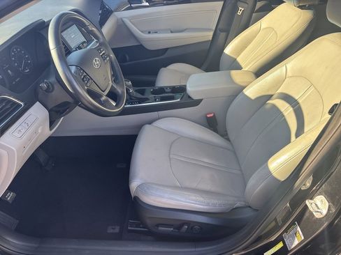 Used 2017 Hyundai Sonata Limited image 9