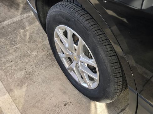 Used 2022 Chevrolet Equinox LS w/ LS Convenience Package image 7