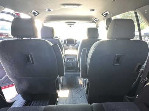Used 2023 Chevrolet Traverse LT w/ LPO, Floor Liner Package AWD/4WD image 22
