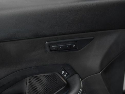 Used 2019 Jaguar E-PACE R-Dynamic SE image 39