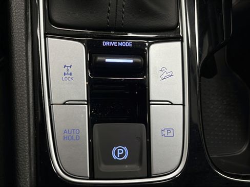 Used 2025 Hyundai Santa Cruz Limited AWD/4WD image 30