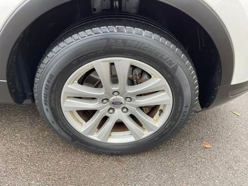 Used 2018 Ford Explorer XLT w/ Equipment Group 202A image 40