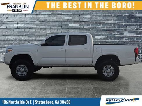 Used 2023 Toyota Tacoma SR AWD/4WD image 2