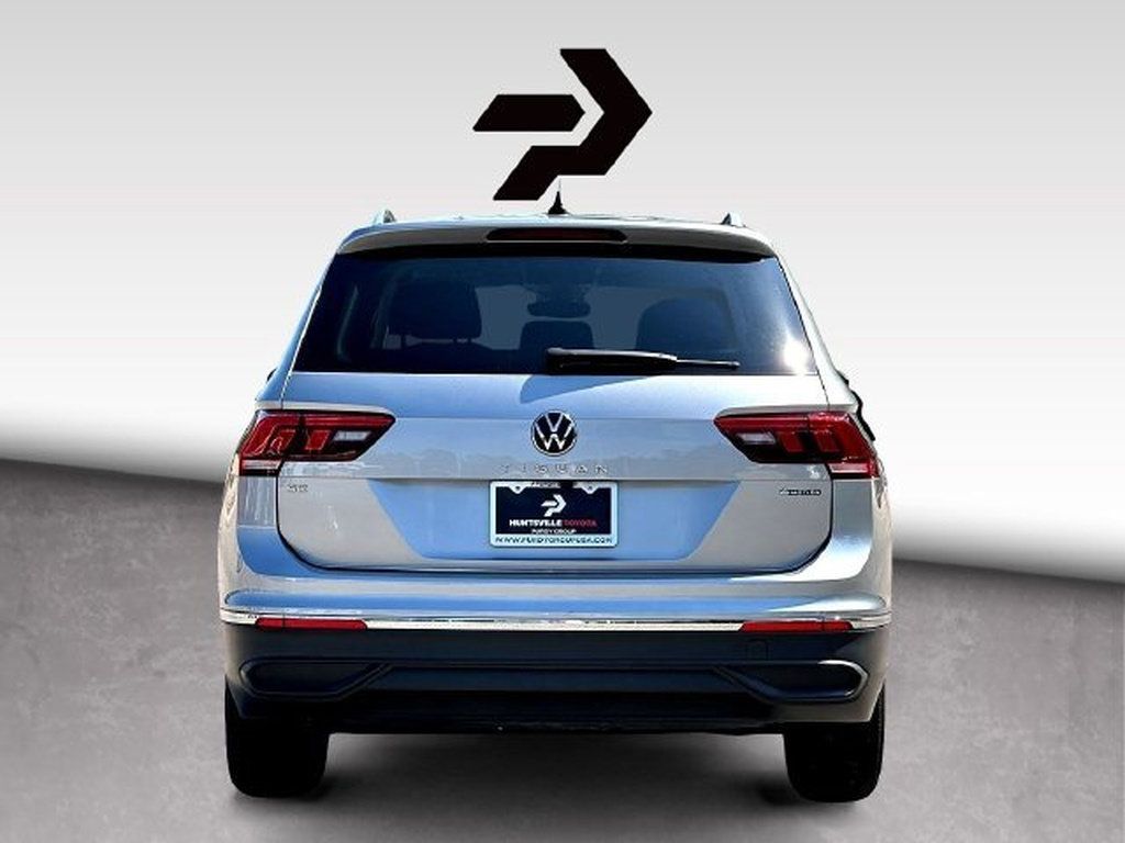 Used 2024 Volkswagen Tiguan SE AWD/4WD image 7