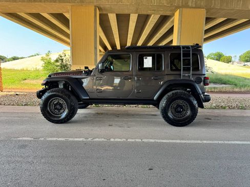 Used 2018 Jeep Wrangler Unlimited Rubicon AWD/4WD image 6