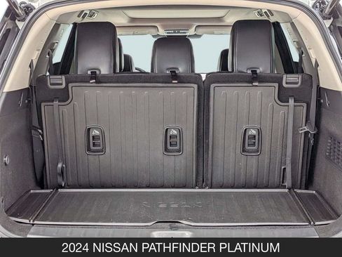 Used 2024 Nissan Pathfinder Platinum FWD image 25