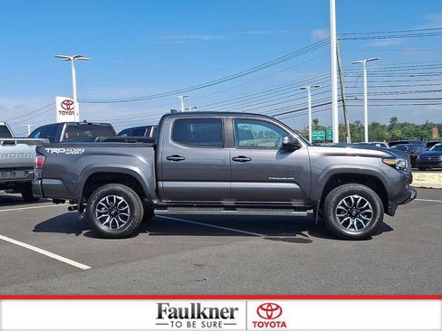 Certified 2022 Toyota Tacoma TRD Sport w/ Technology Package AWD/4WD image 8