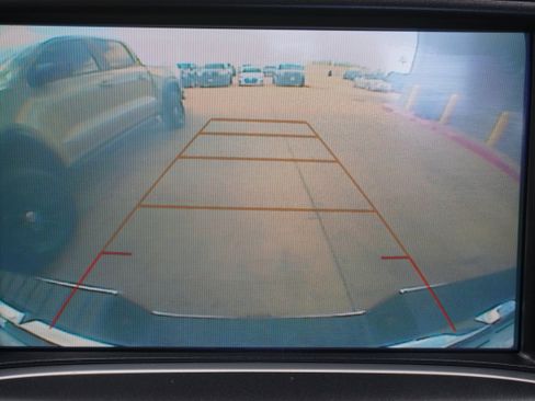 Used 2018 GMC Sierra 1500 SLT w/ Enhanced Driver Alert Package image 18