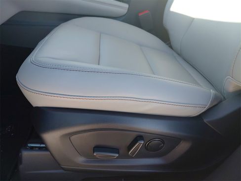 New 2026 Ford Explorer Active w/ Active Comfort Package image 29