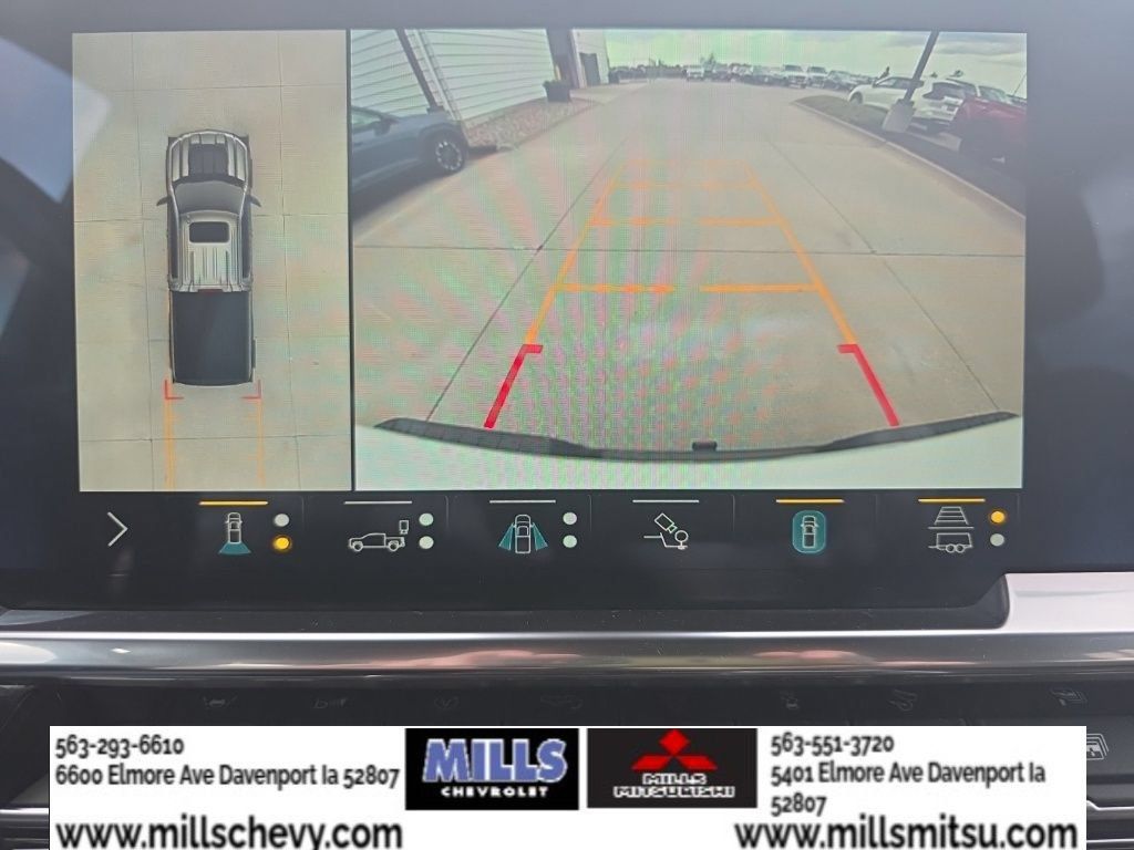 Used 2022 Chevrolet Silverado 1500 LT Trail Boss w/ LT Trail Boss Premium Package AWD/4WD image 12