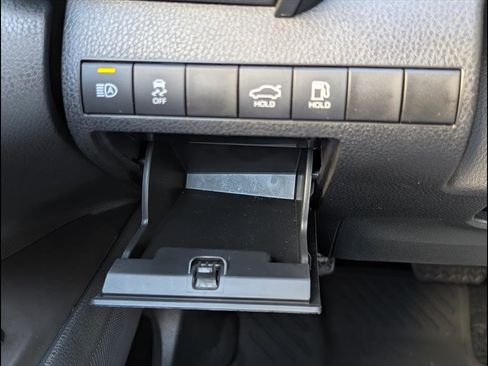 Used 2022 Toyota Camry LE image 14