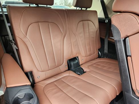 Used 2020 BMW X7 xDrive40i w/ Premium Package AWD/4WD image 17