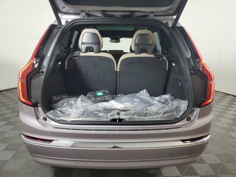 Used 2026 Volvo XC90 B6 Plus w/ Protection Package Premier AWD/4WD image 9
