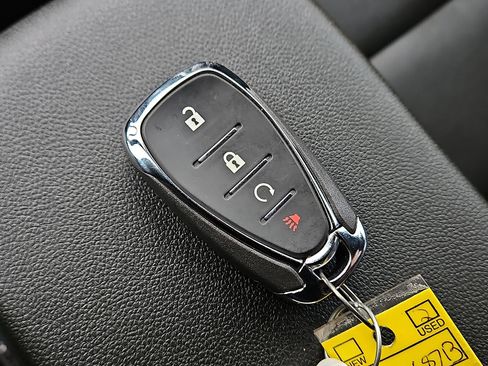 Used 2024 Chevrolet Trax RS w/ Driver Confidence Package image 20