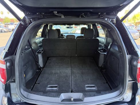 Used 2019 Ford Explorer XLT w/ Equipment Group 201A AWD/4WD image 24