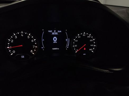 Used 2020 Jeep Renegade Latitude FWD image 23