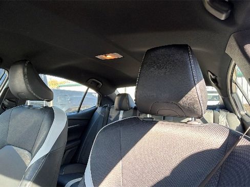 Used 2025 Toyota Camry SE image 12