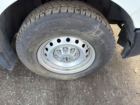 Used 2019 Nissan NV 3500 S image 8