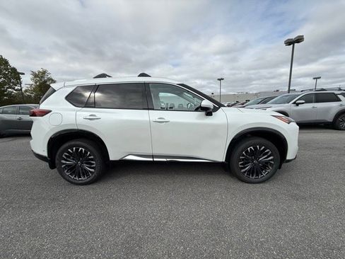 New 2026 Nissan Rogue Platinum w/ Platinum Premium Package image 4