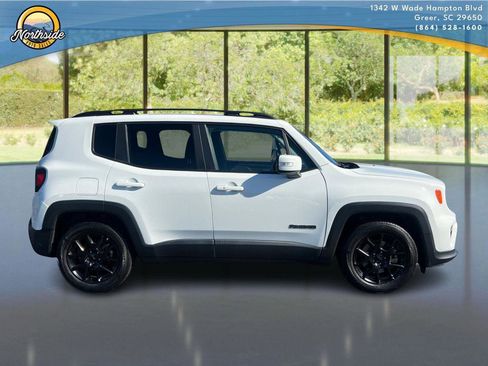 Used 2020 Jeep Renegade Altitude FWD image 22