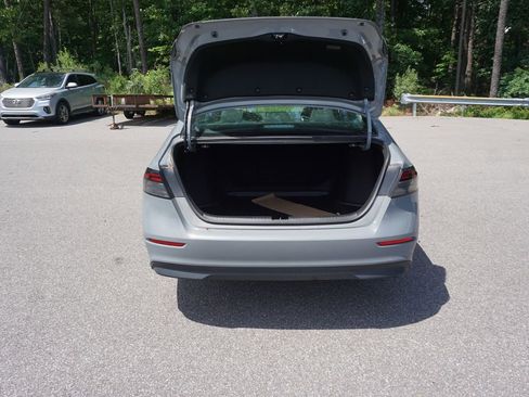 Used 2025 Honda Accord SE image 13
