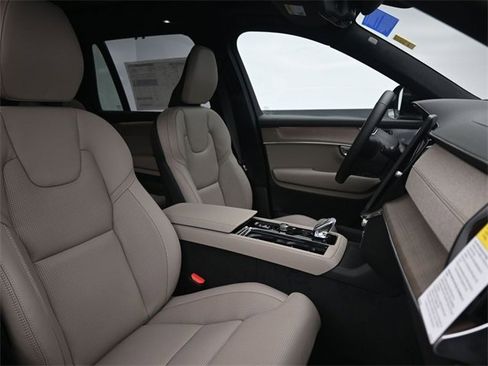 New 2026 Volvo XC90 B6 Ultra w/ Lounge Package image 36