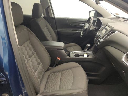 Used 2019 Chevrolet Equinox LT w/ Driver Convenience Package image 21