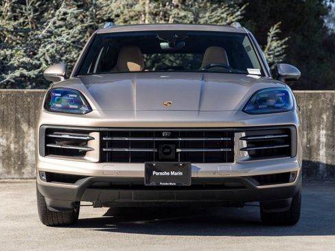 Certified 2025 Porsche Cayenne S AWD/4WD image 8