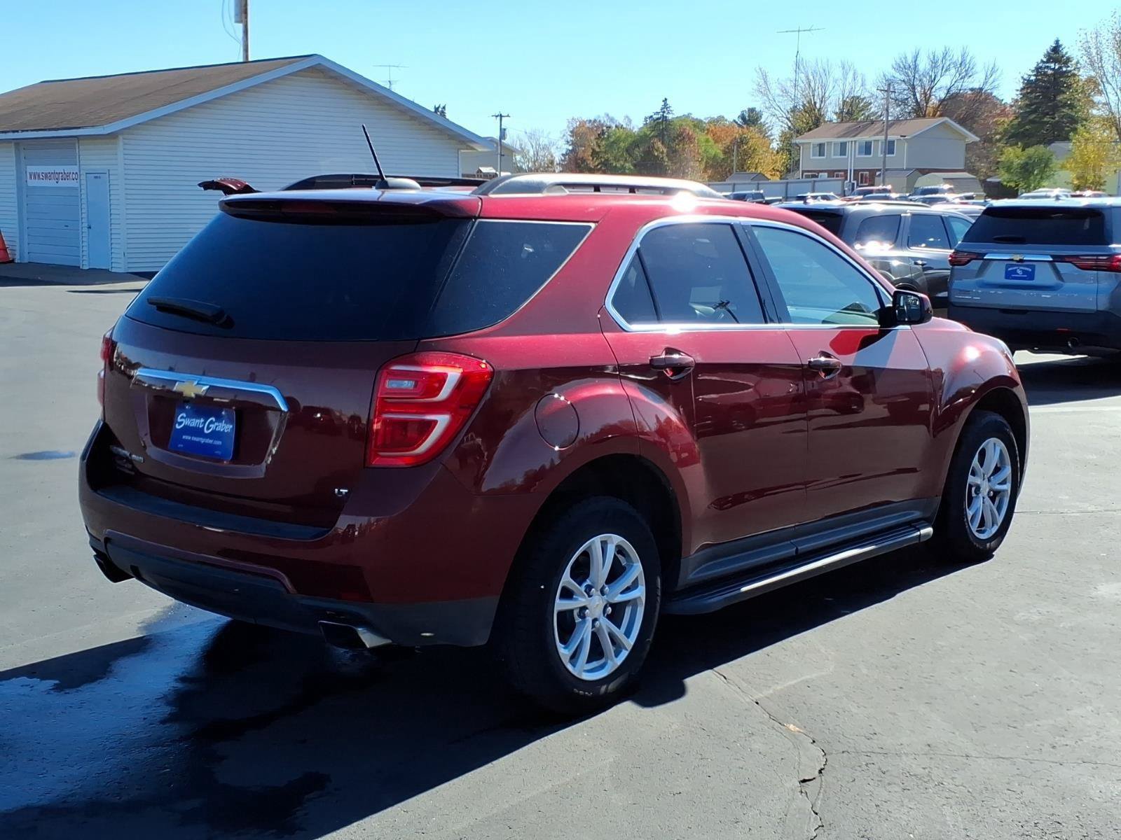 Used 2017 Chevrolet Equinox LT w/ Convenience Package AWD/4WD image 6