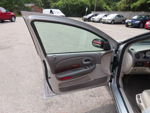 Used 2004 Chrysler 300M FWD image 14