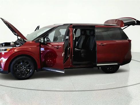 Used 2022 Kia Carnival SX Prestige FWD image 9