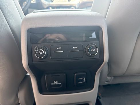 Used 2017 GMC Acadia SLT FWD image 15