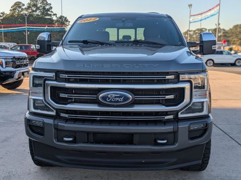Used 2022 Ford F250 Platinum image 4