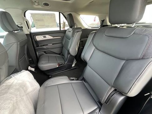 New 2026 Ford Explorer Active w/ Active Comfort Package image 15