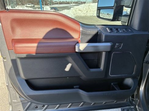 Used 2022 Ford F350 Platinum w/ Tremor Off-Road Package image 22