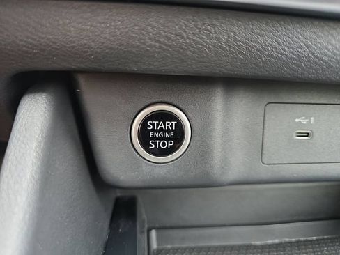 Used 2023 Nissan Rogue SV FWD image 28
