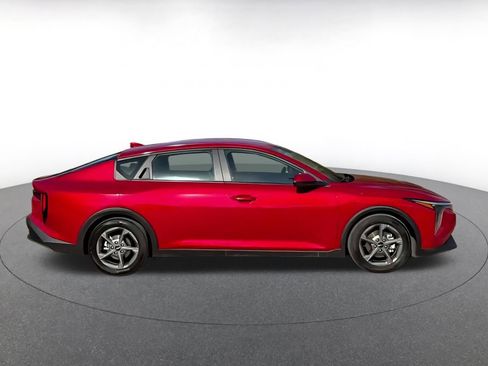 Used 2025 Kia K4 LXS image 15