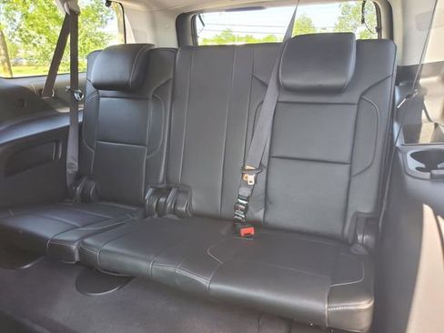 Used 2020 Chevrolet Suburban LT w/ Luxury Package AWD/4WD image 35