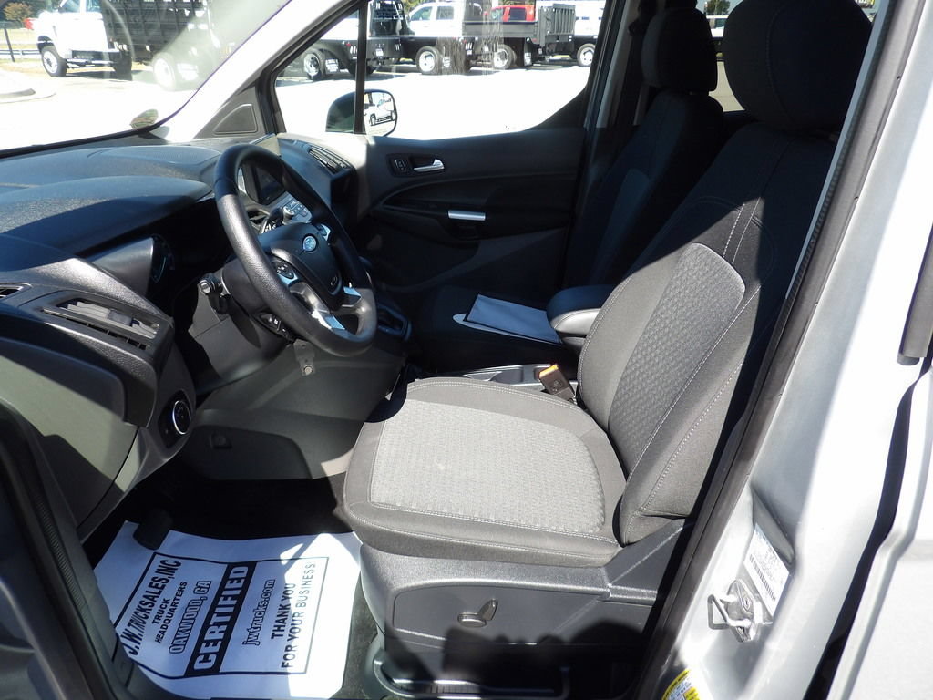 Used 2023 Ford Transit Connect XLT FWD image 17