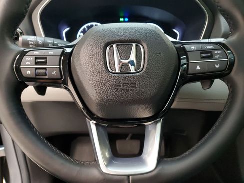 Certified 2025 Honda Pilot Touring image 12