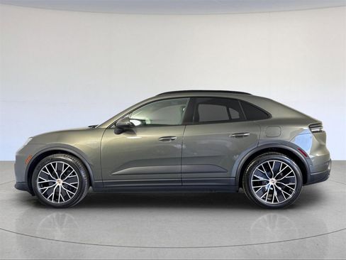 New 2025 Porsche Macan Electric image 2