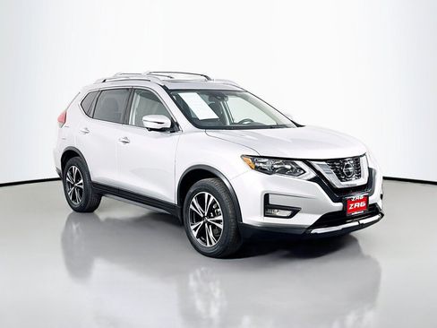 Used 2020 Nissan Rogue SV w/ Sun & Sound Touring Package AWD/4WD image 7